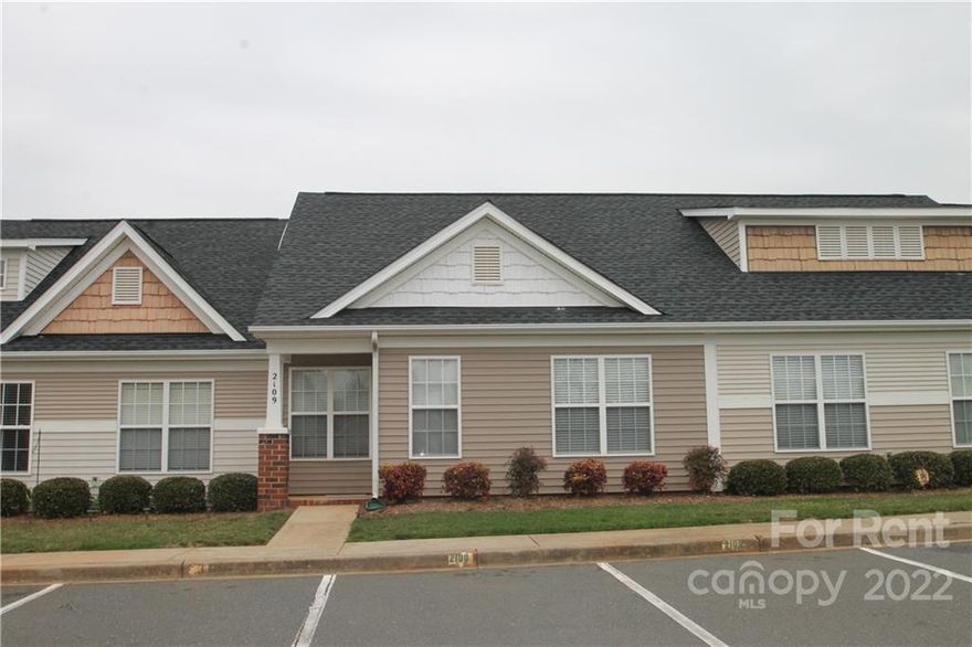 Cute Townhouse Located in Olde Town Subdivision in Rock Hill, SC, 3 Bedrooms, 2 Bathrooms, Living Room/Dining Room Combo, Kitchen with Range, Refrigerator, Dishwasher & Microwave. Patio.
No Smoking/No Vaping. Call Owner for All Pet Permission. By Appointment Only (Available by December 15, 2022).