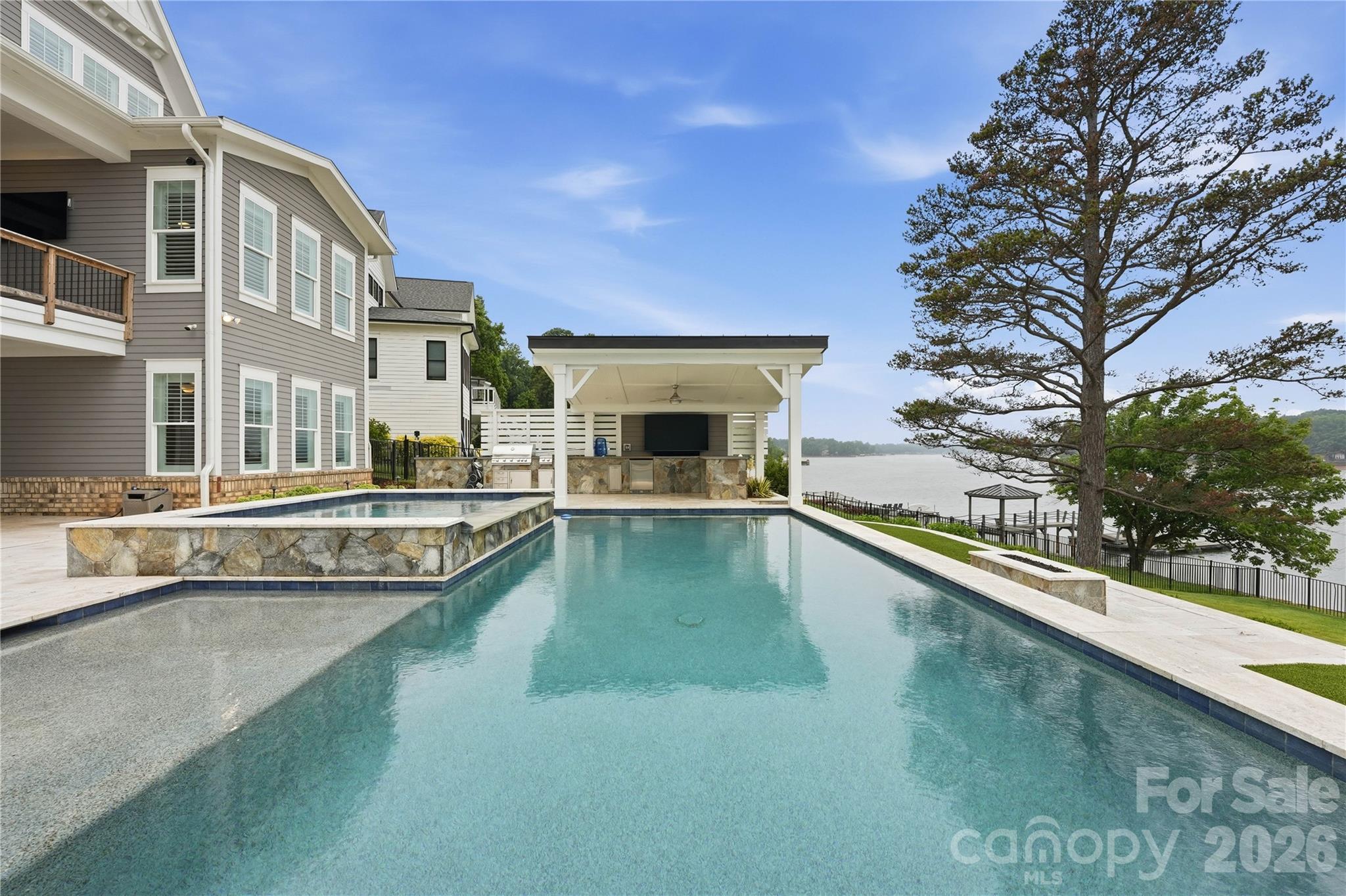 LakeWalk - Residential
