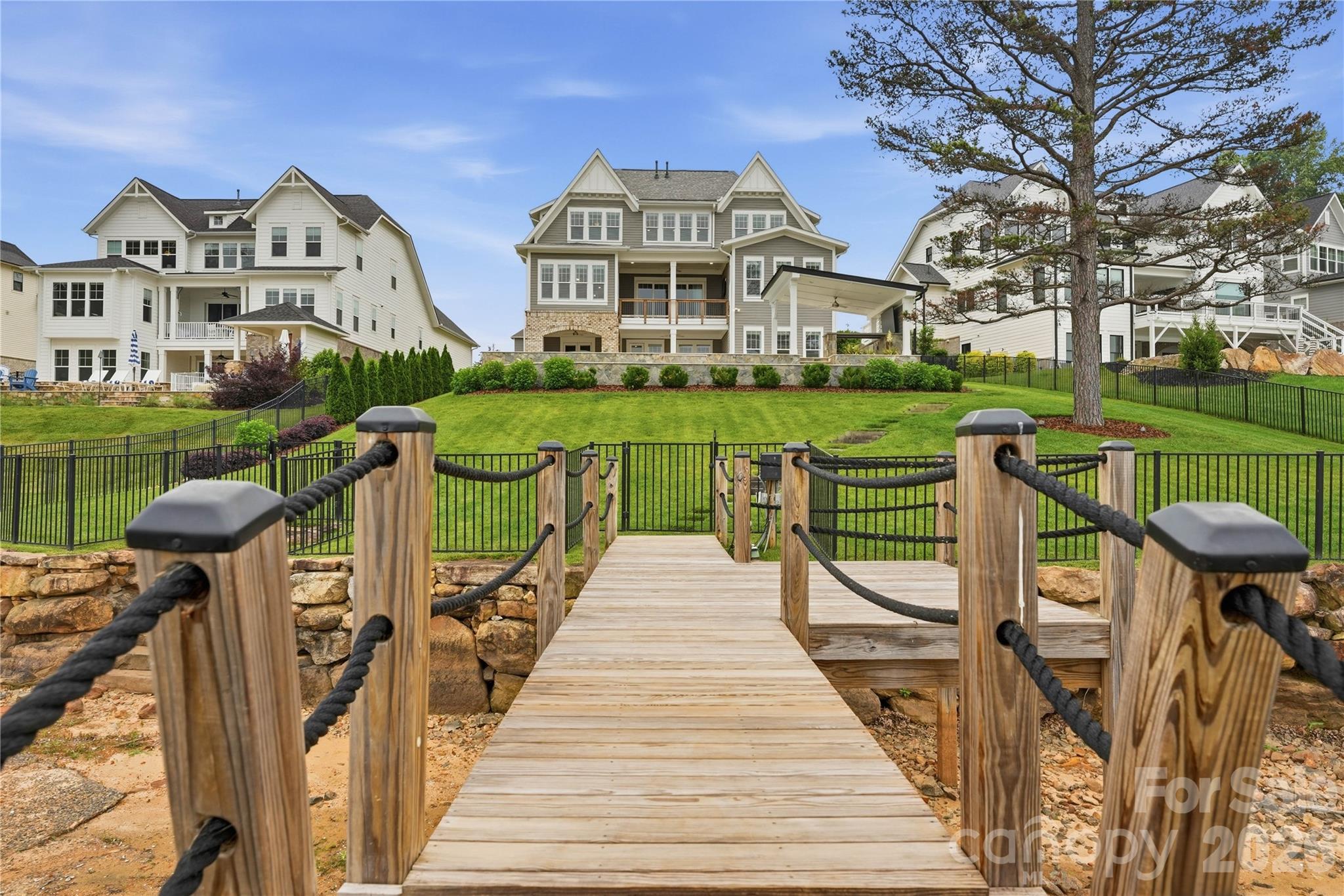 LakeWalk - Residential