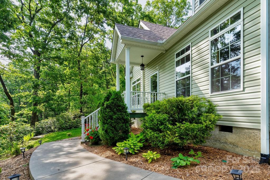 387 Goodview Drive