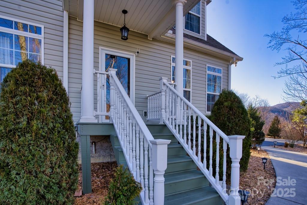 387 Goodview Drive