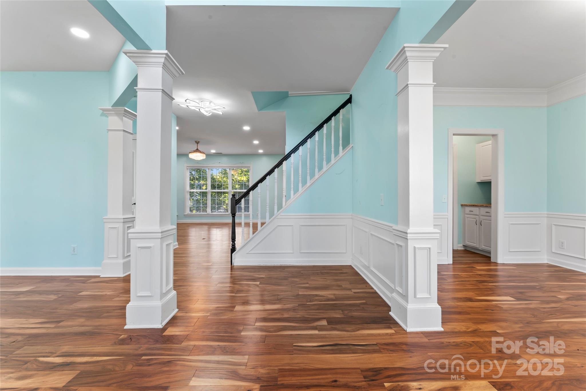 8000 Pelorus Lane