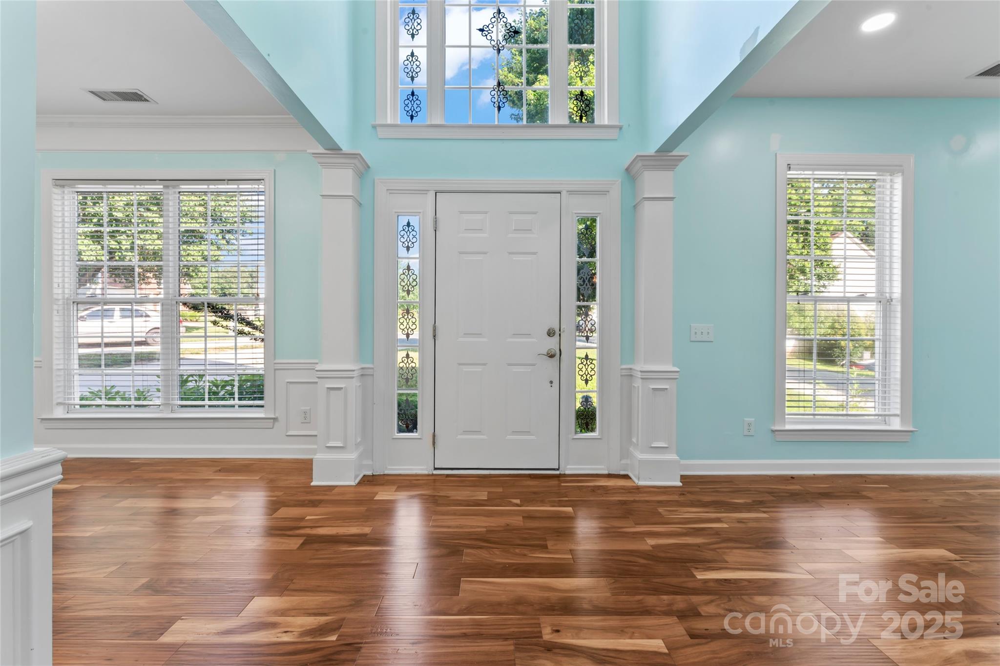 8000 Pelorus Lane