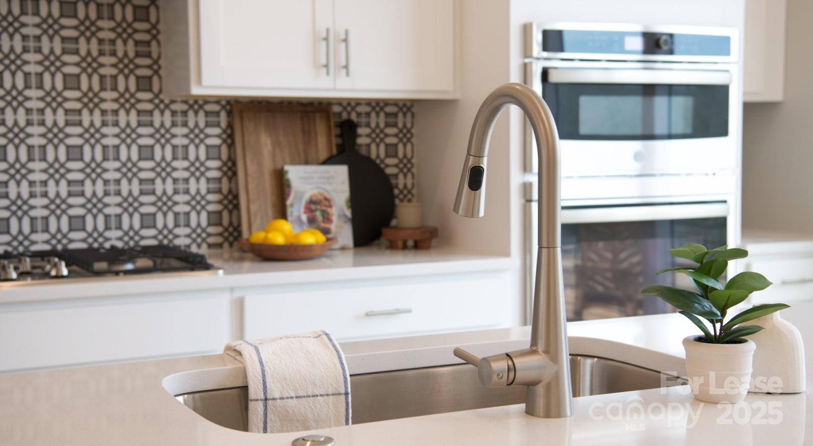 Mooresville, North Carolina 28117, United States, 3 Bedrooms Bedrooms, ,4 BathroomsBathrooms,Residential,Active,9141