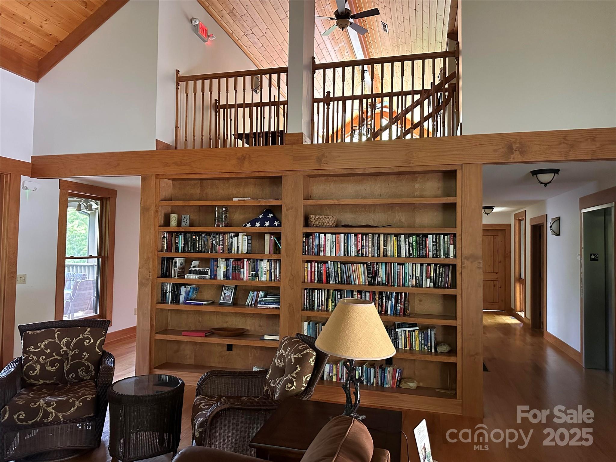 Pinnacle Falls - Land