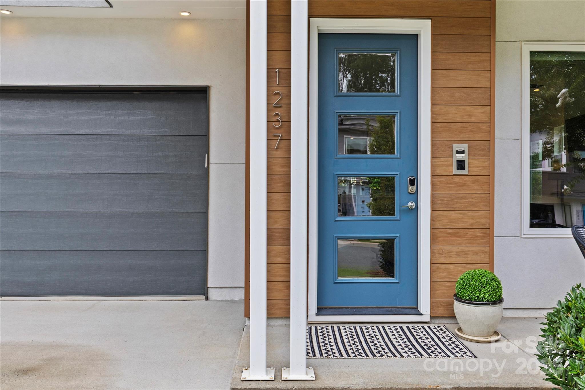 1237 Realta Drive