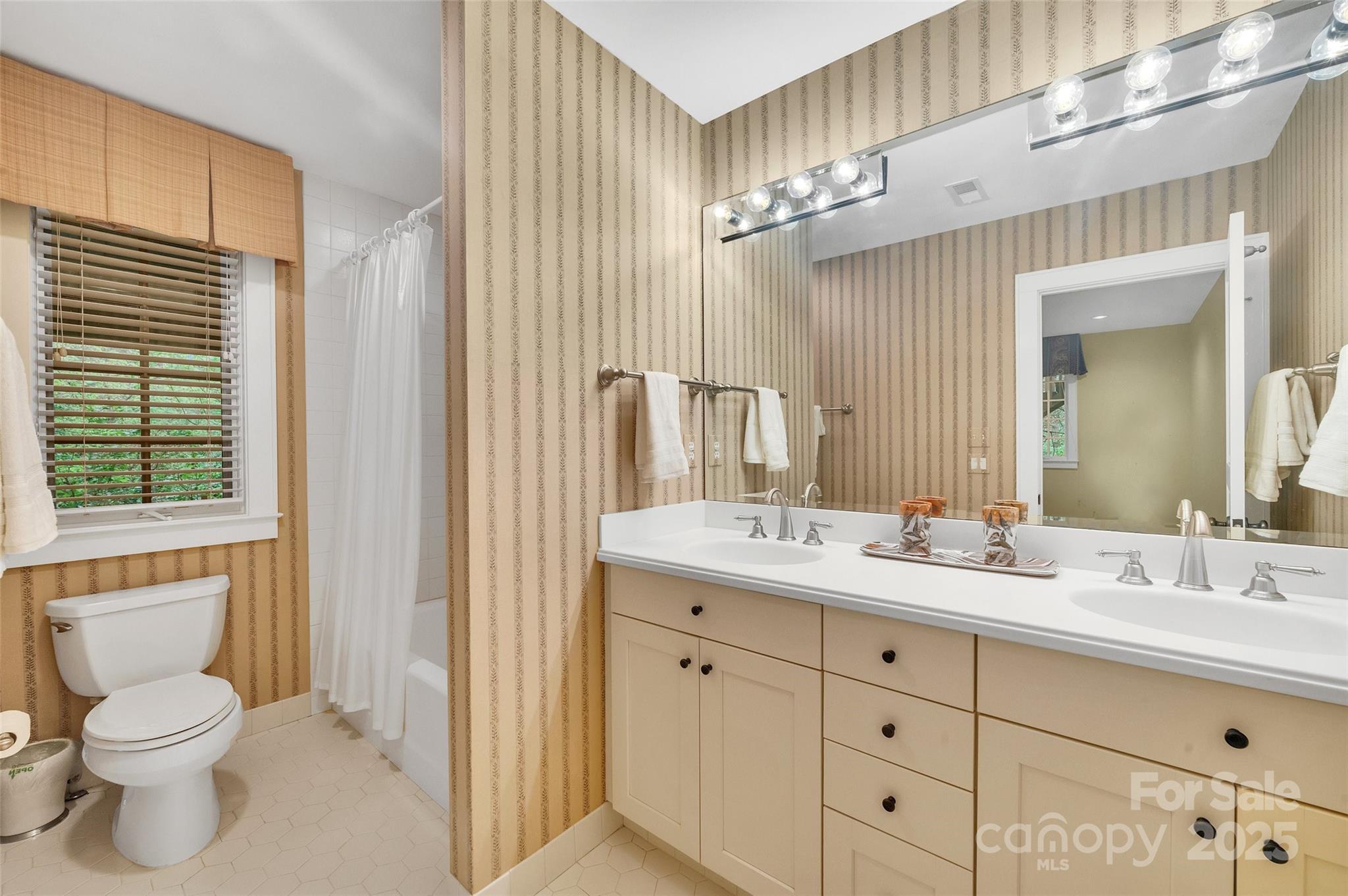 Lake Toxaway Estates - Residential