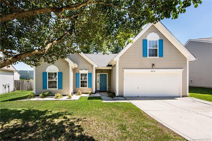 Introducing this glorious 3 bedroom 2 bath home, located in the popular Eastfield subdivision. This wonderful, well maintained home has high ceilings, crown moulding, stainless steel appliances, breakfast bar, granite counter tops, under cabinet kitchen lighting, tile backsplash, bonus room over the garage, ceiling fans, gas-log fireplace, abundant natural lighting, laundry room, dual vanities and garden tub in master bath, fenced in backyard, and a 2 car attached garage, along with no HOA fees.