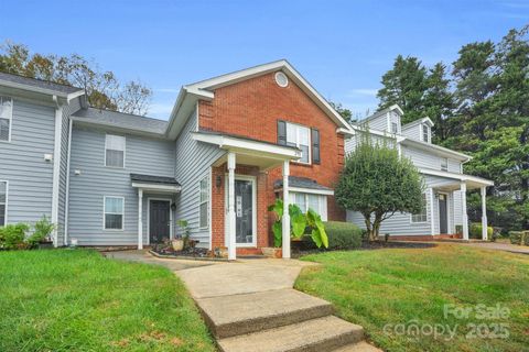 2911 Iron Gate Lane Charlotte NC 28212