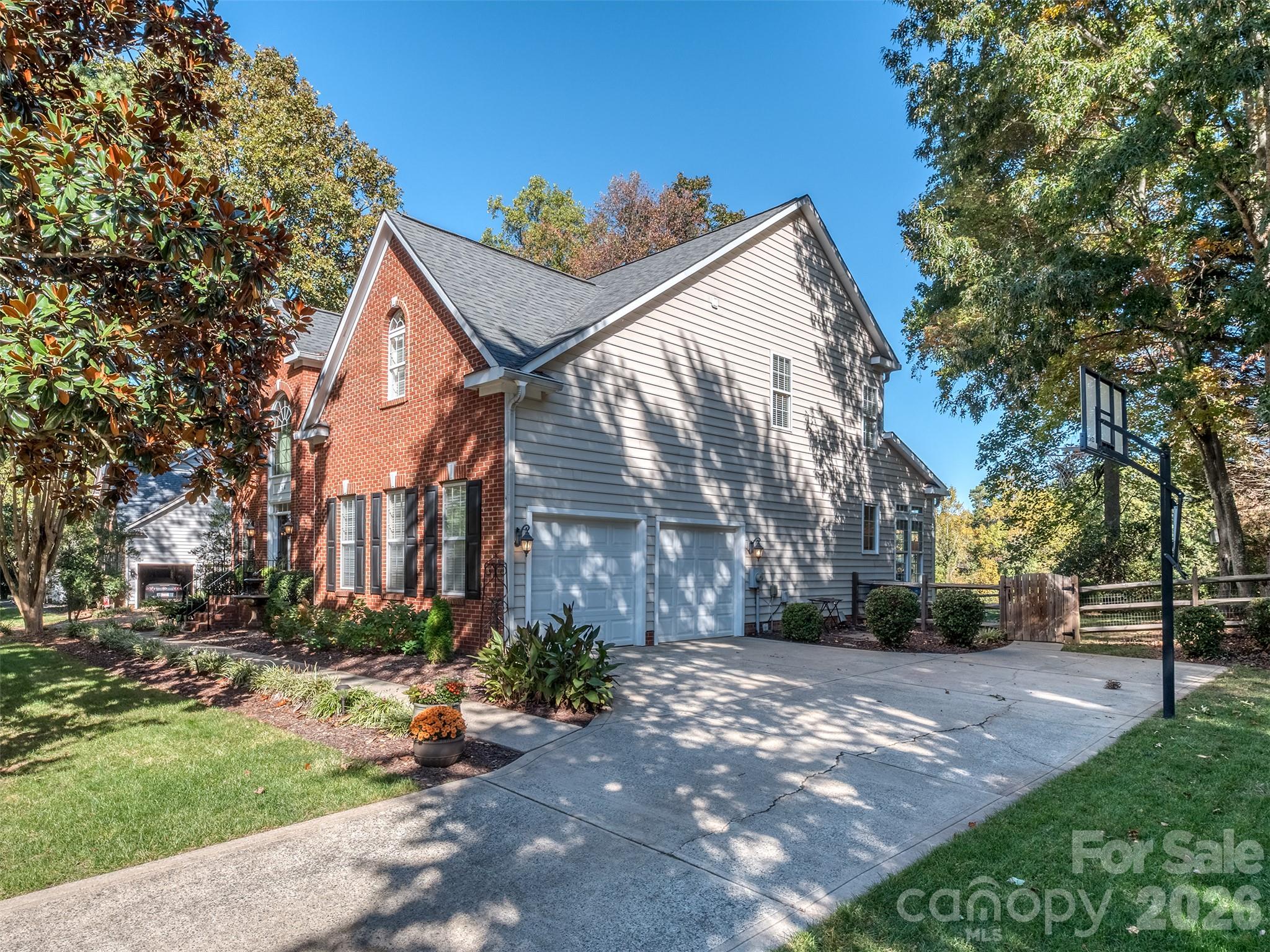 136 Lockerbie Lane