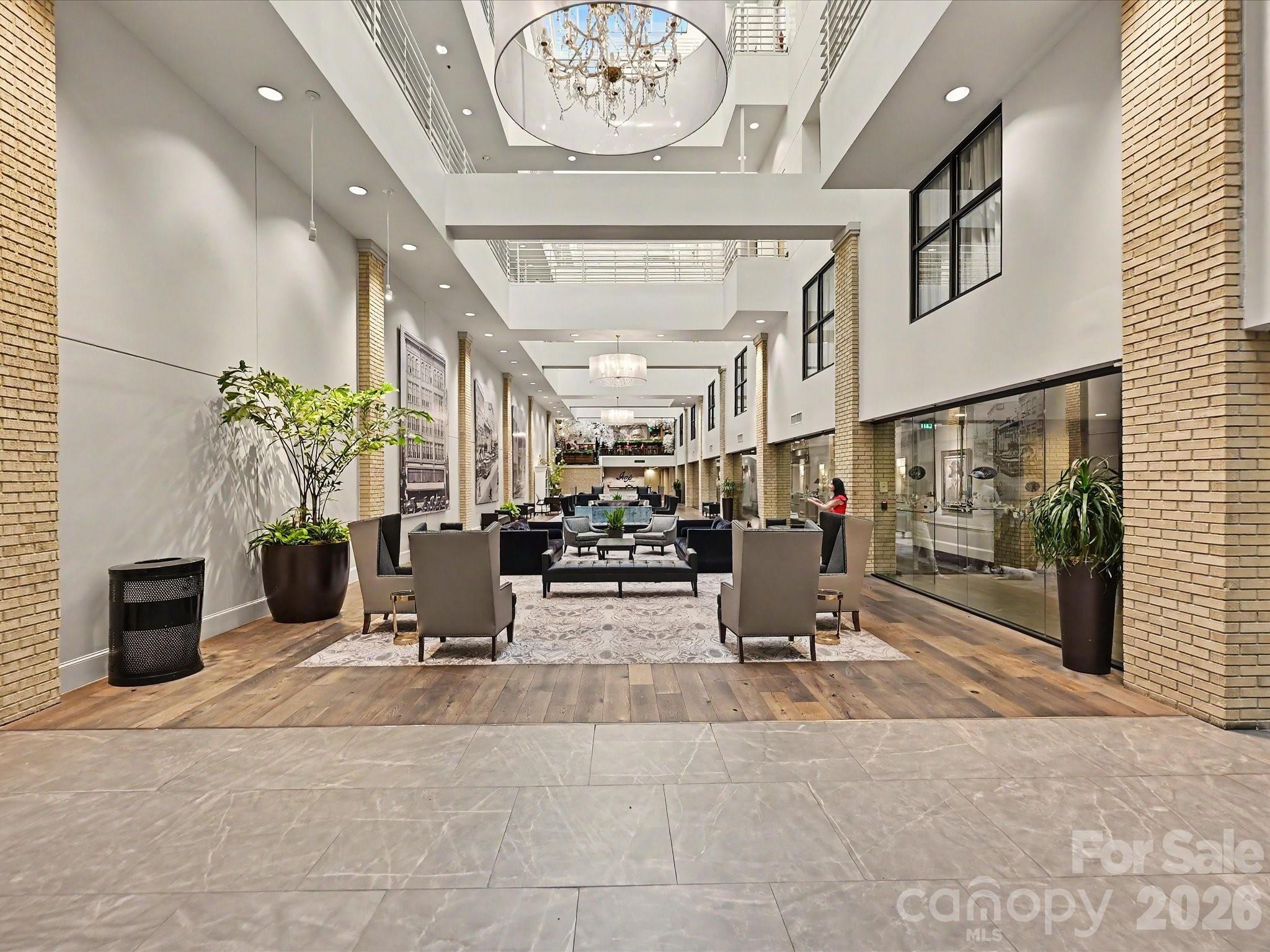 127 N Tryon Street 509.510