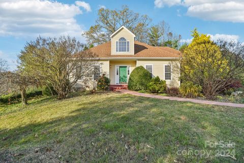 A home in Hendersonville