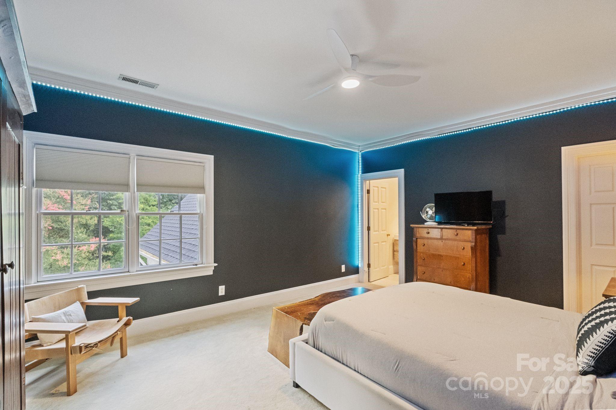 Hampton Manor - Residential