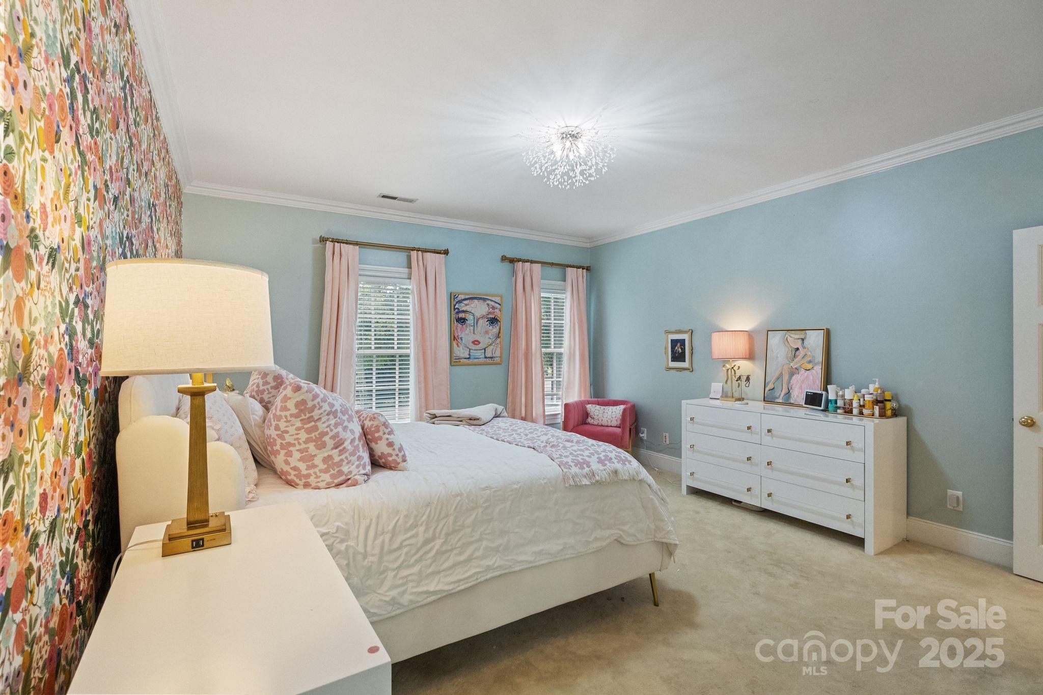 Hampton Manor - Residential