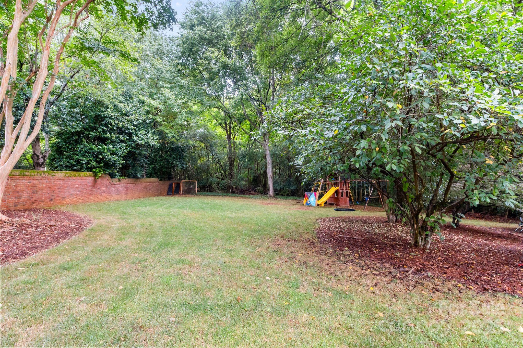 Hampton Manor - Residential