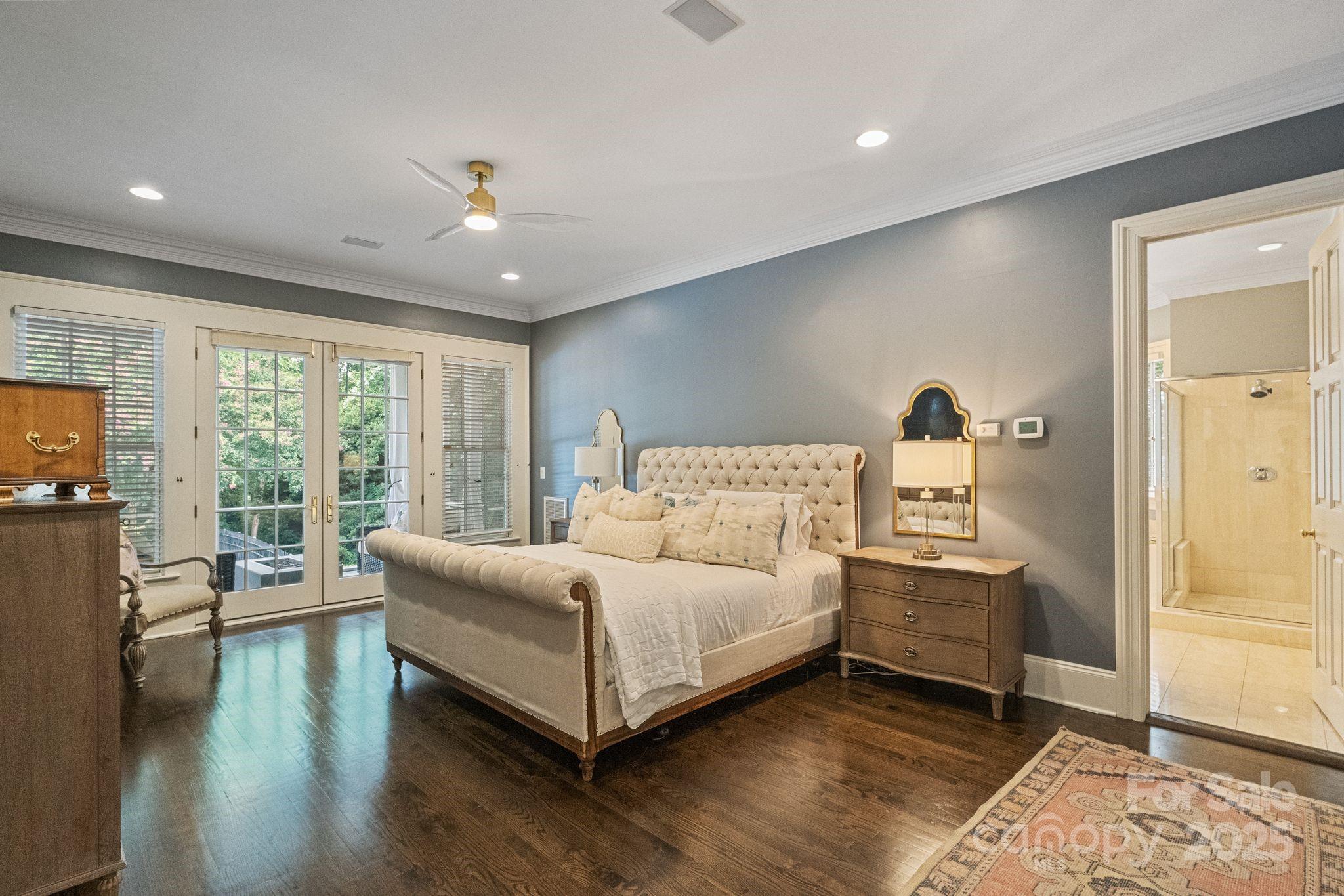 Hampton Manor - Residential