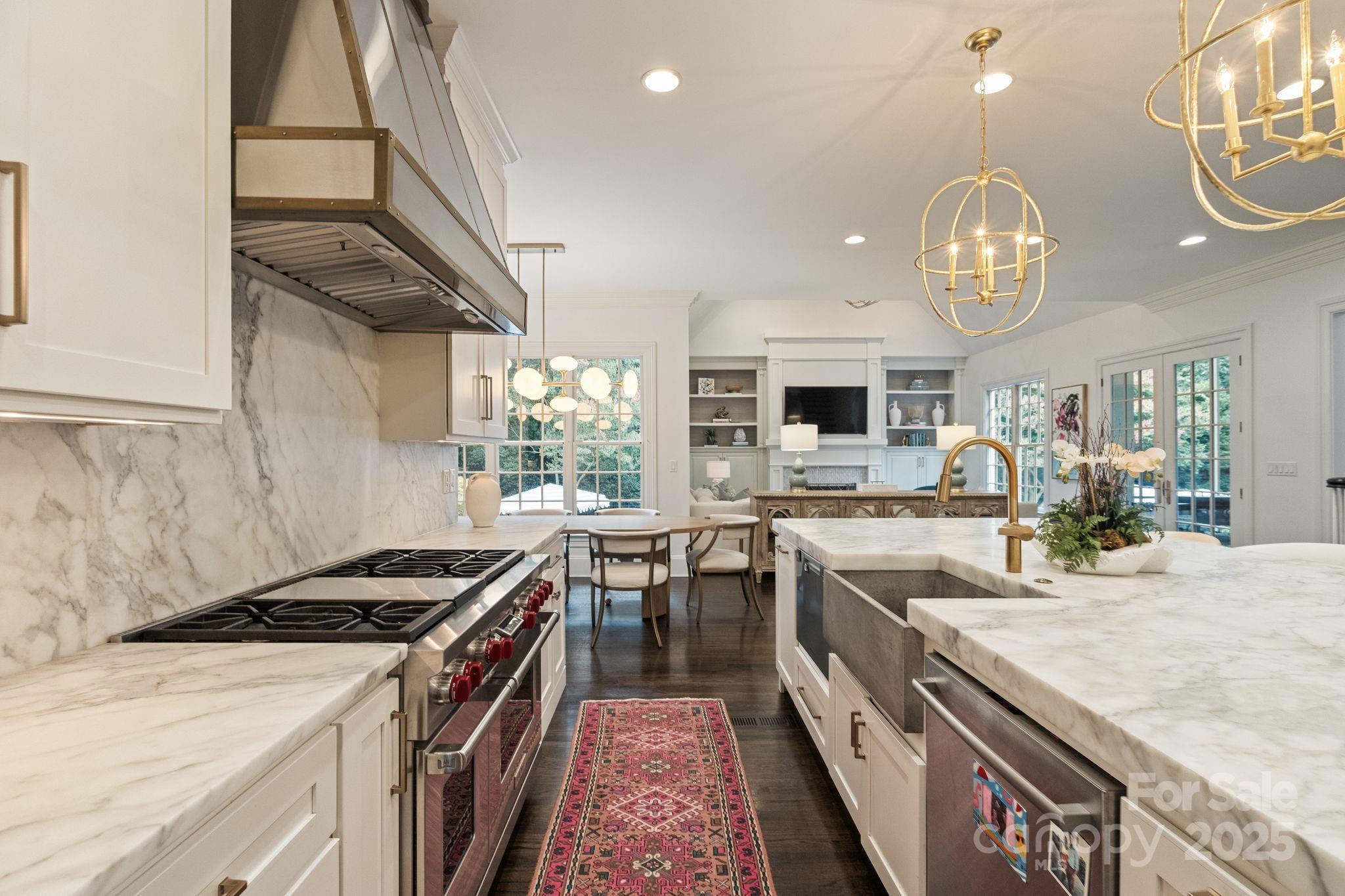 Hampton Manor - Residential