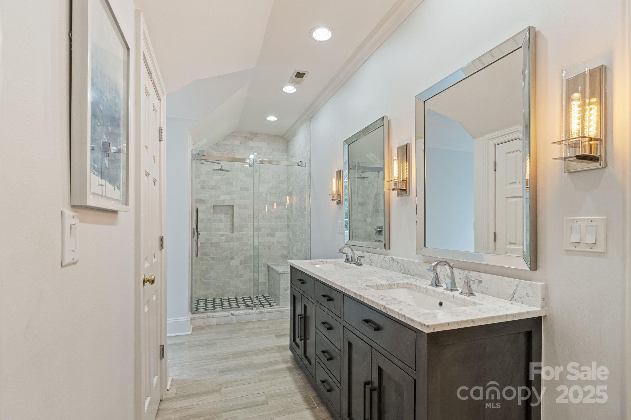 Hampton Manor - Residential