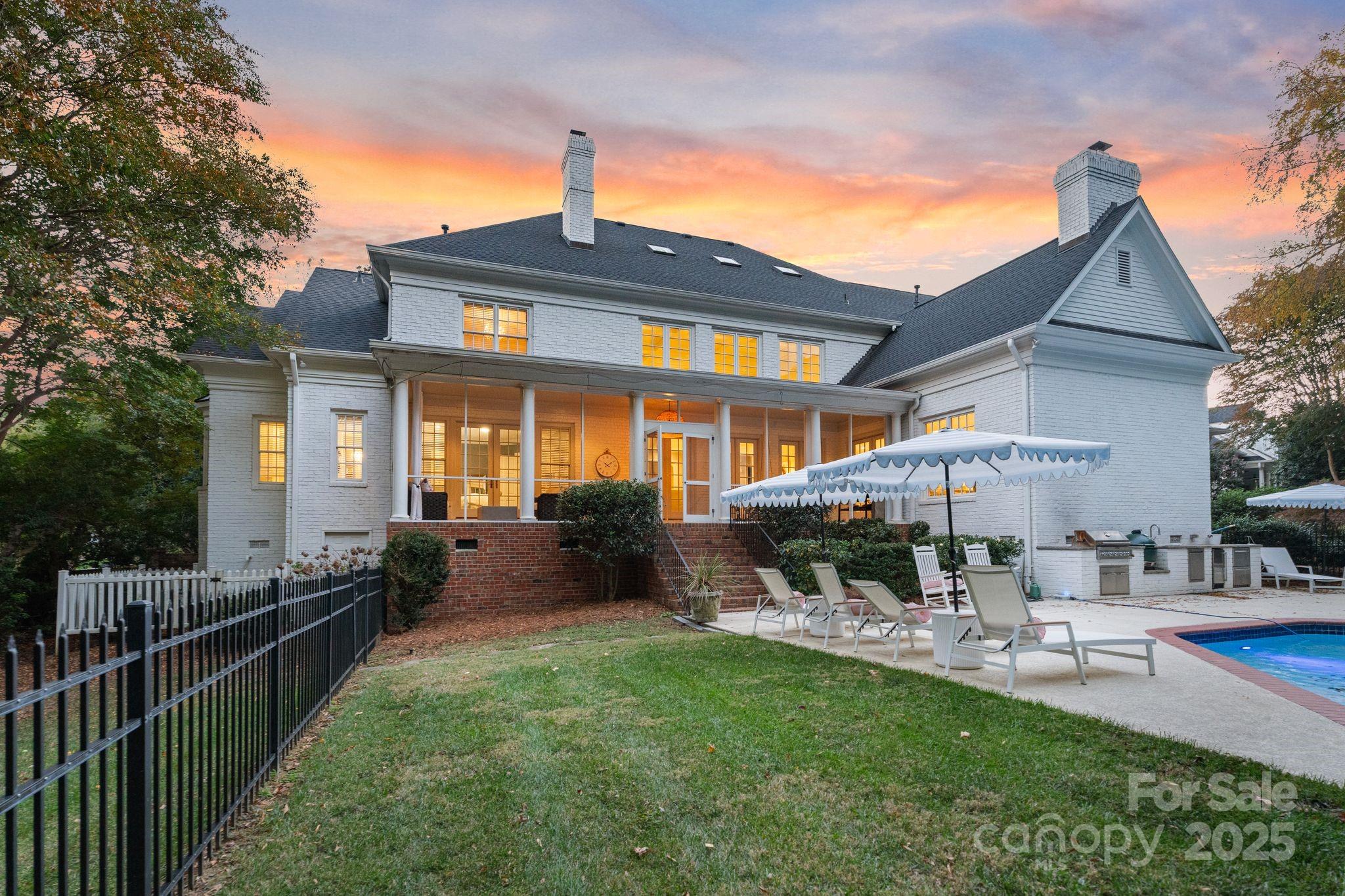 Hampton Manor - Residential