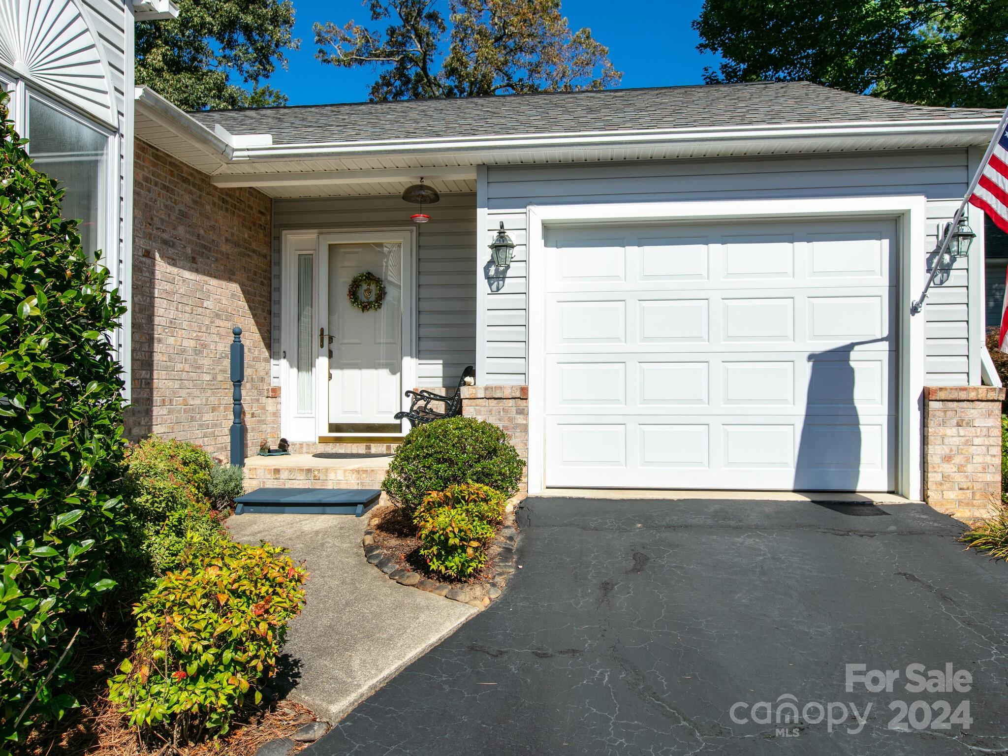 Cummings Cove - Residential
