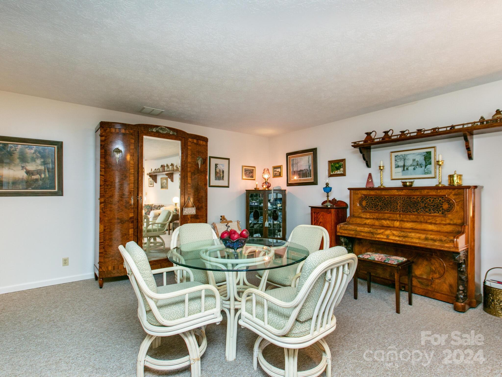 Cummings Cove - Residential