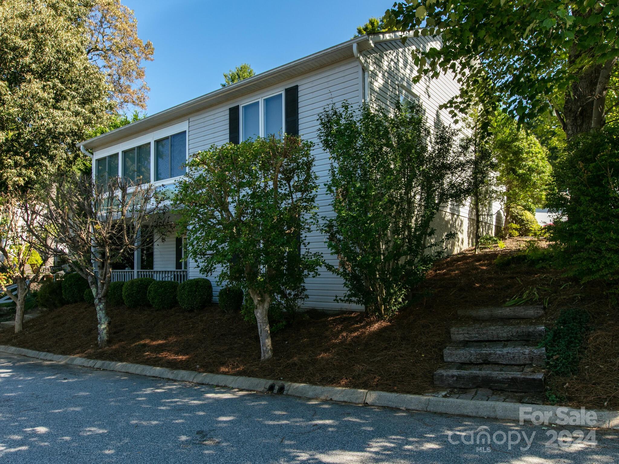 Cummings Cove - Residential