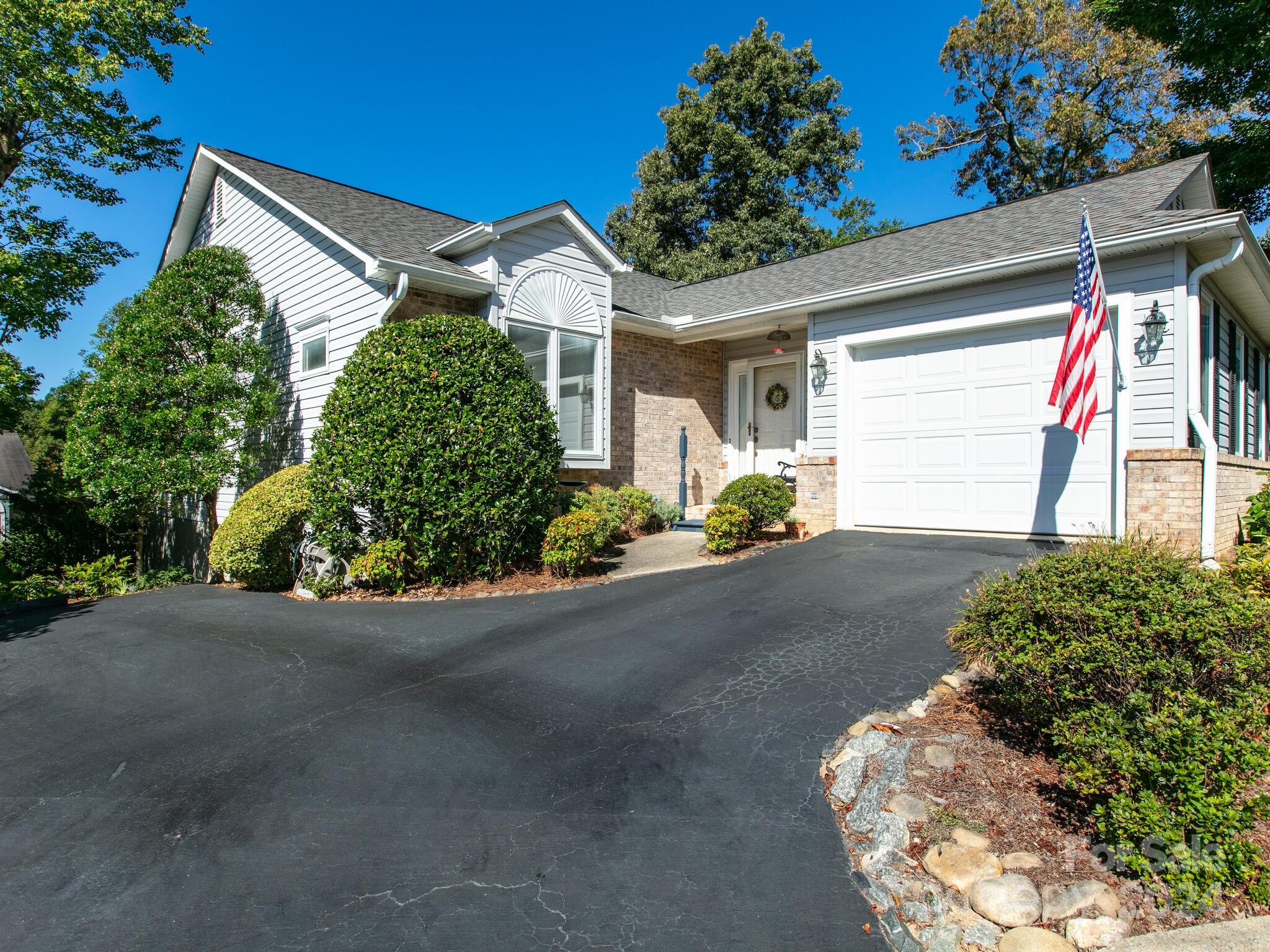 Cummings Cove - Residential