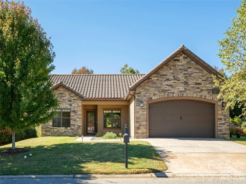 Photo of 5 Pacifico Drive, Asheville, NC 28806 (MLS # 4438137)