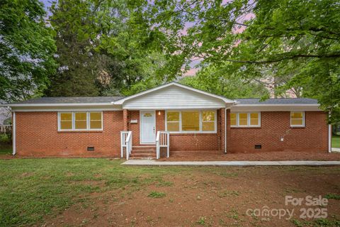 4921 Churchill Drive Charlotte NC 28269