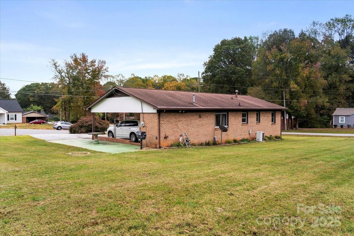 312 Hazelwood Circle