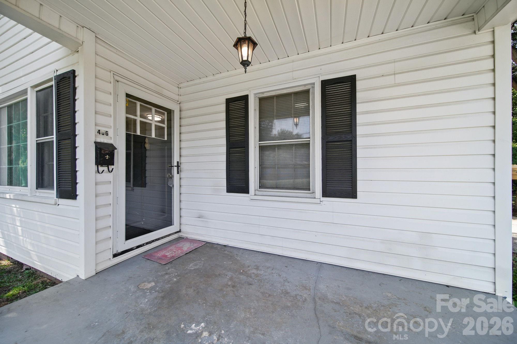 406 Sunset Drive