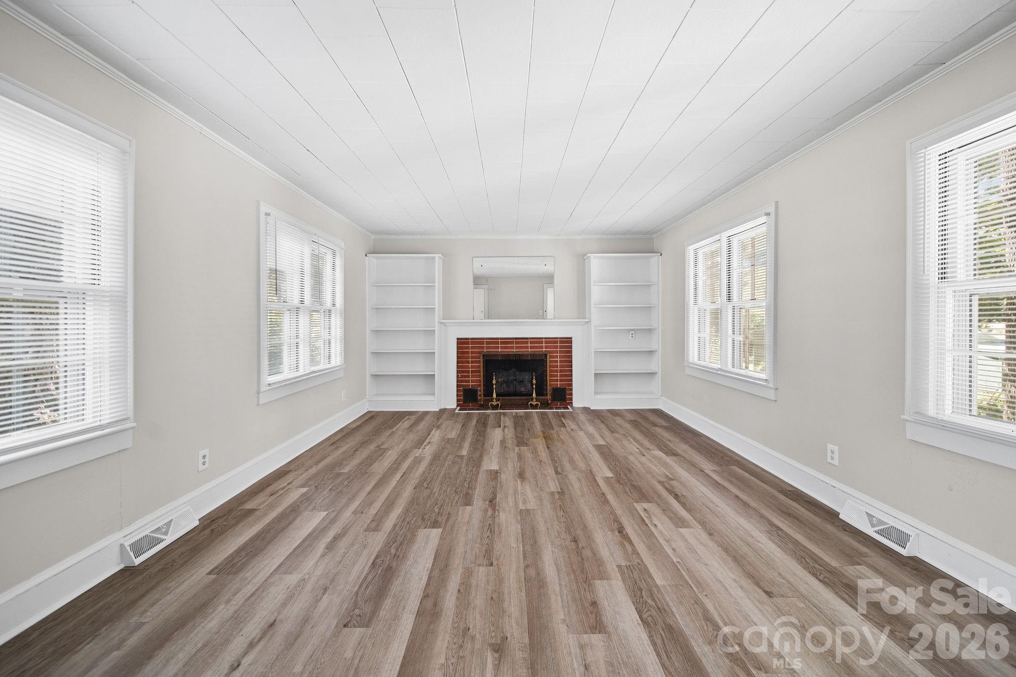 406 Sunset Drive