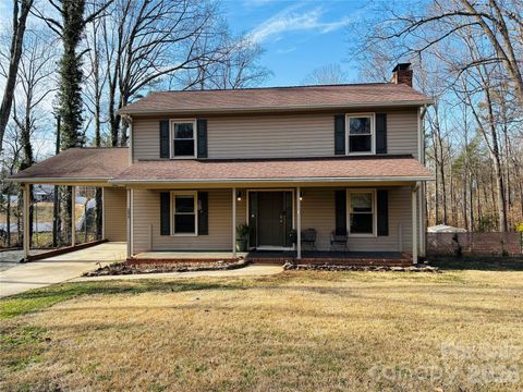 Photo of 209 Cottonwood Drive, Mount Holly, NC 28120 (MLS # 4338286)