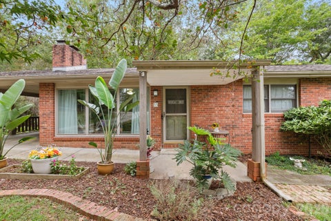 Photo of 33 & 34 Grandview Court, Asheville, NC 28806 (MLS # 4432507)