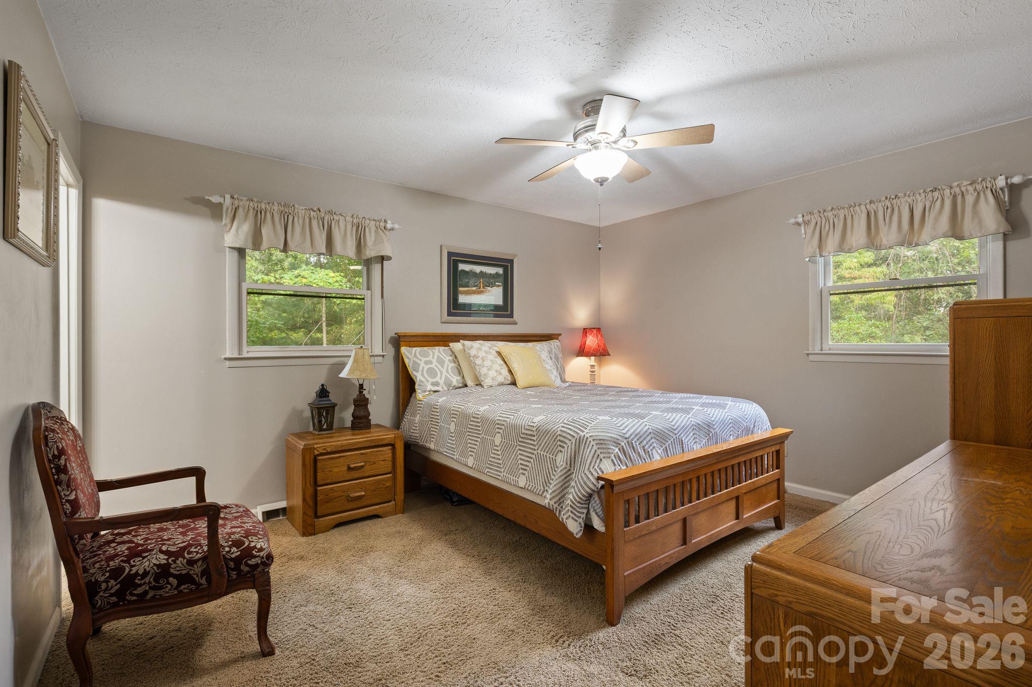33 & 34 Grandview Court