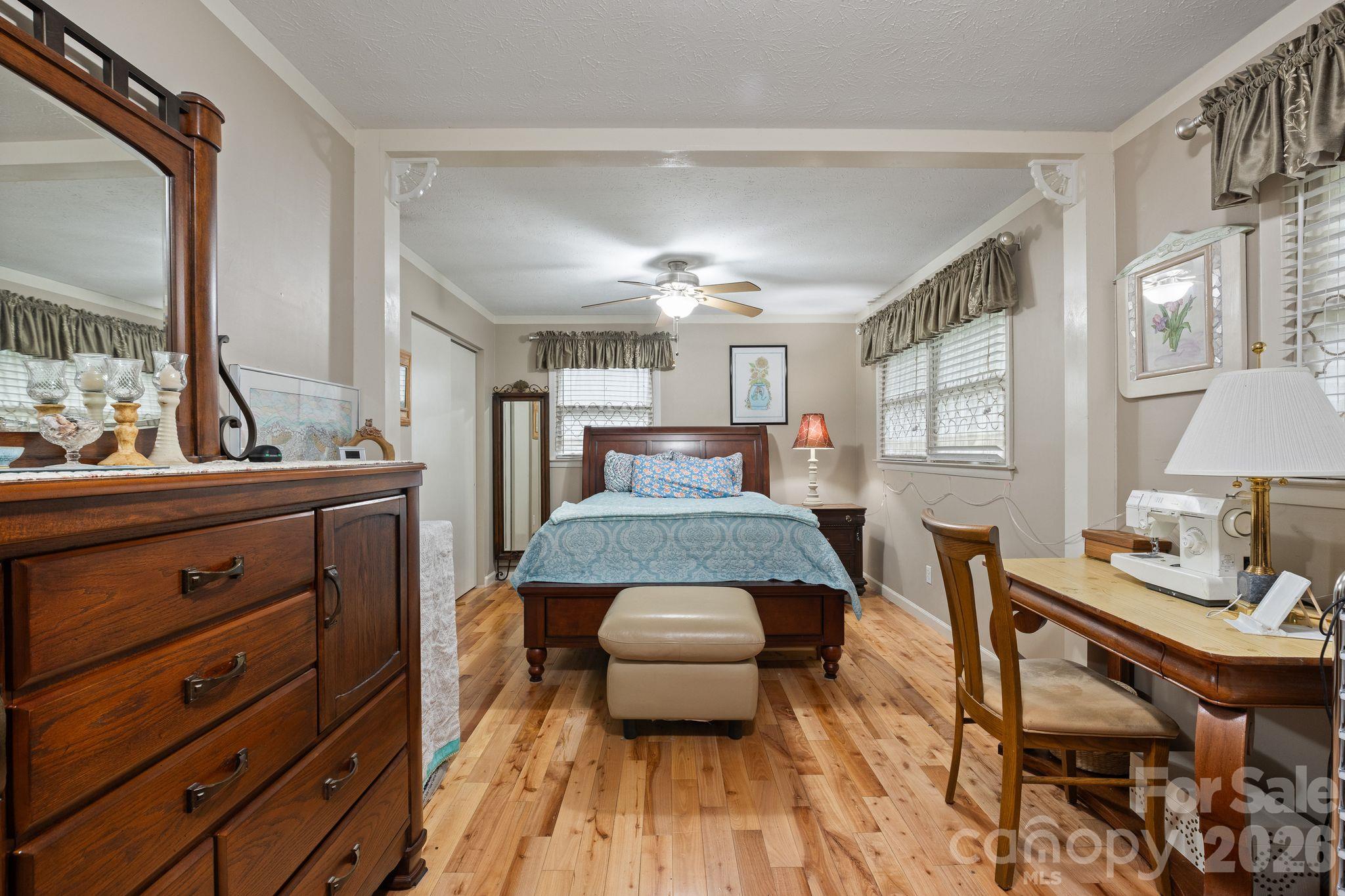 33 & 34 Grandview Court