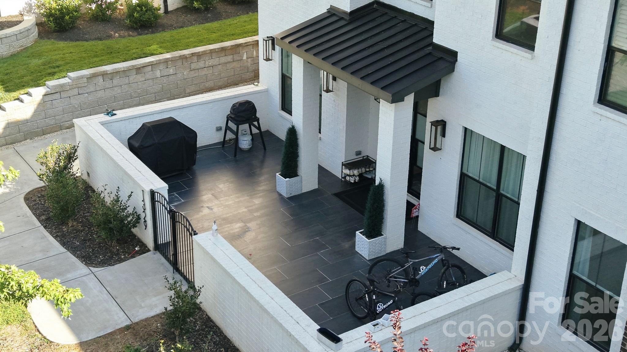 1329 Bywood Lane
