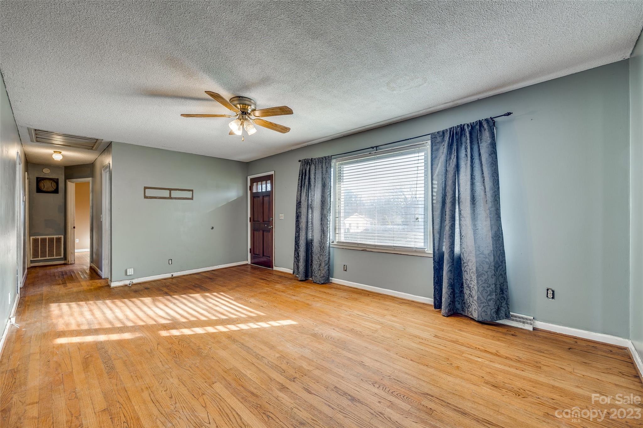 Crestwood - Residential