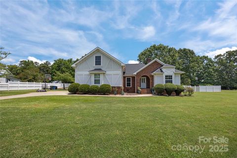 Photo of 4116 Hoodridge Lane, Mint Hill, NC 28227 (MLS # 4333322)