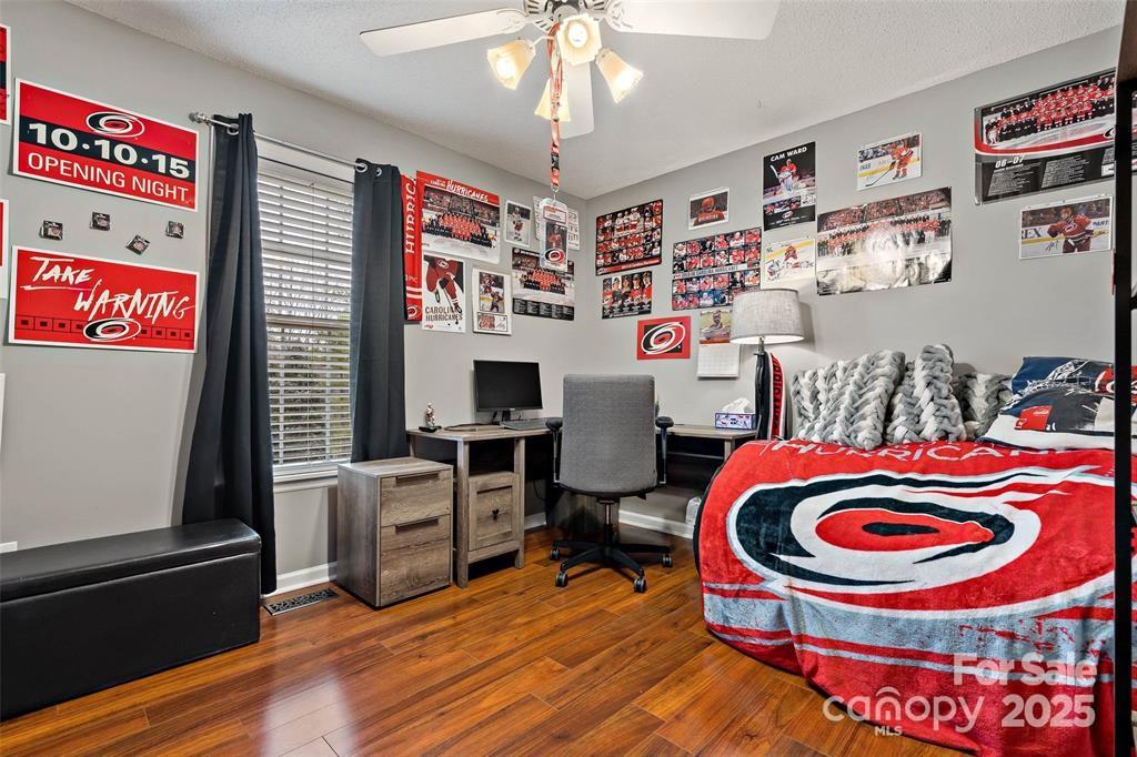 Laurel Pointe - Residential