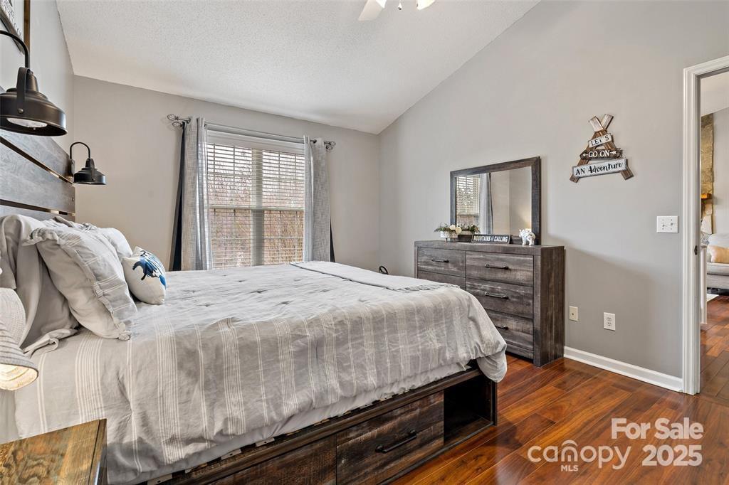 Laurel Pointe - Residential