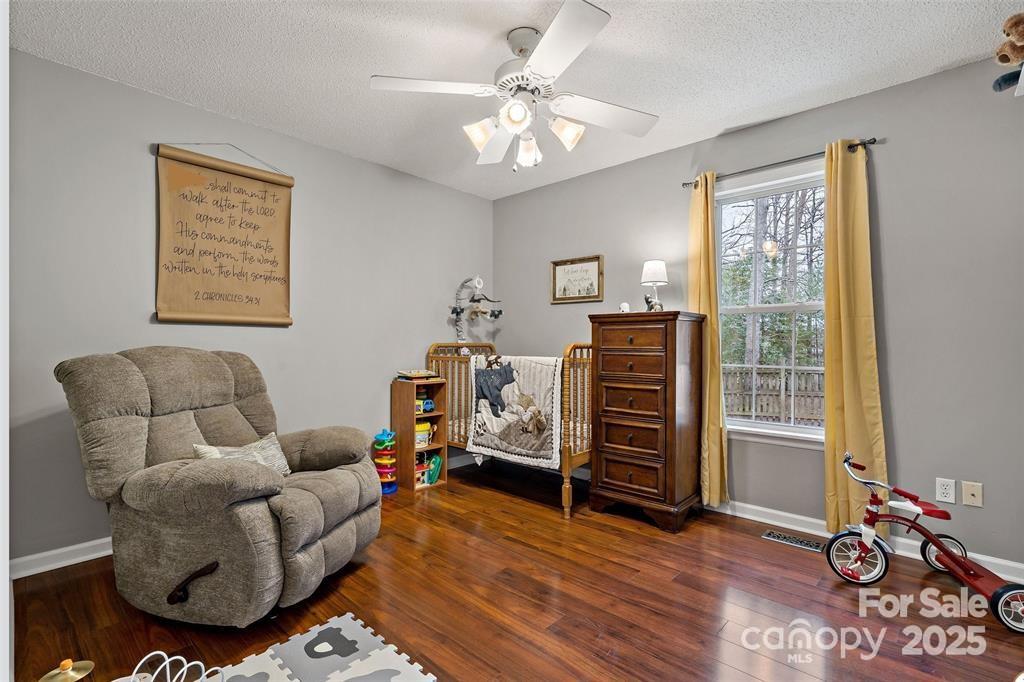 Laurel Pointe - Residential