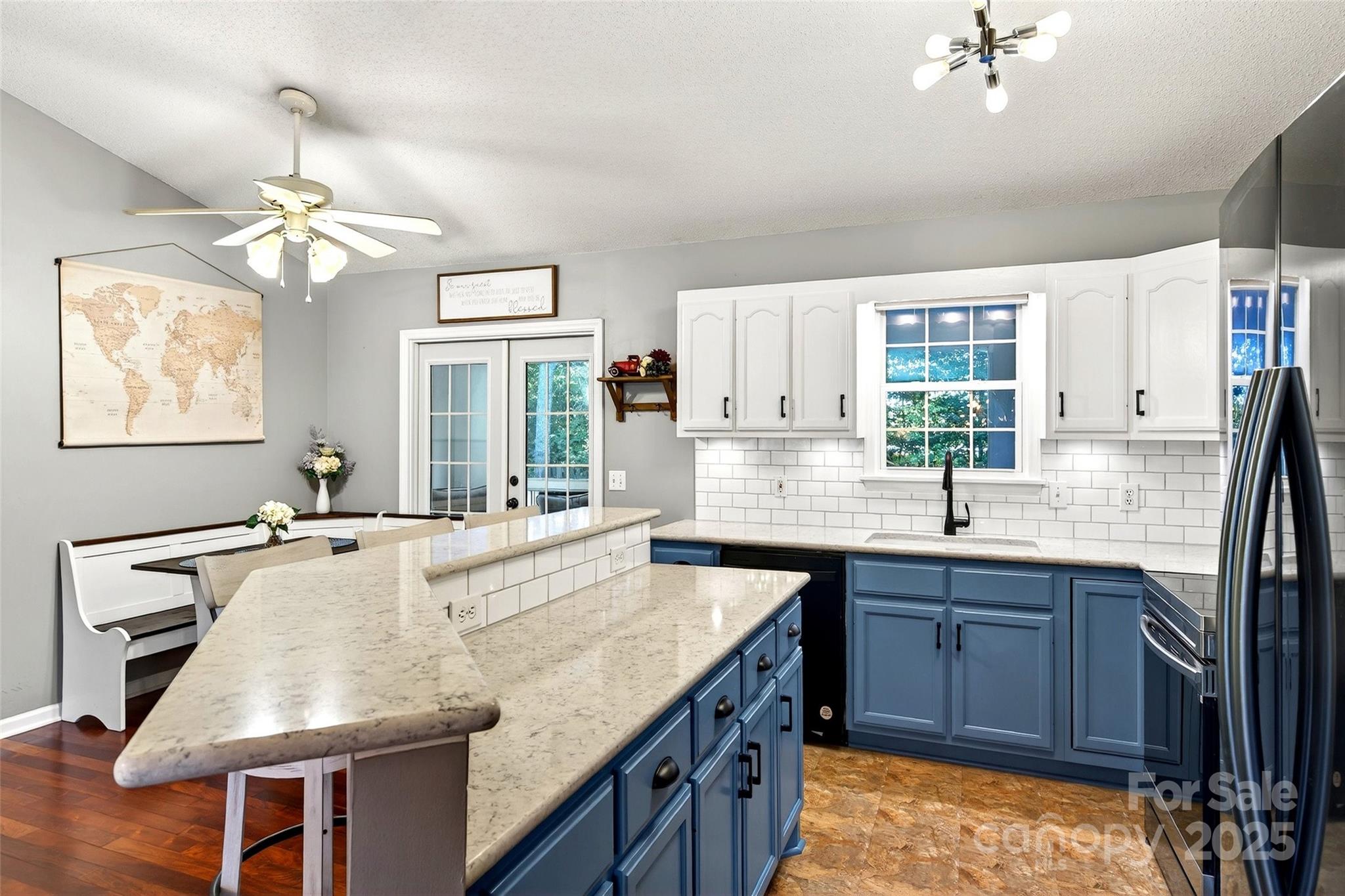 Laurel Pointe - Residential