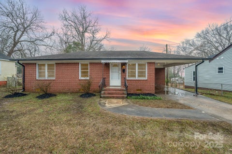 Photo for 108 White Oak Street