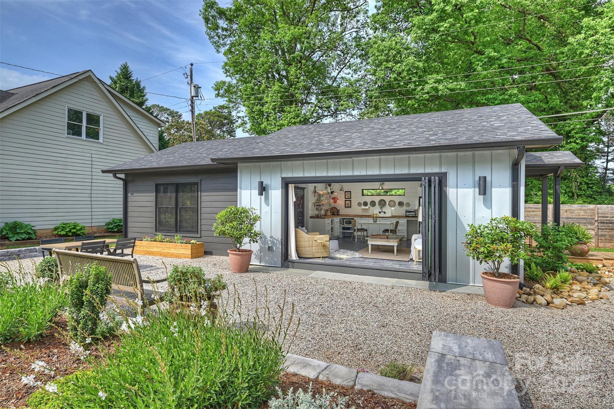 Lansdowne - Residential