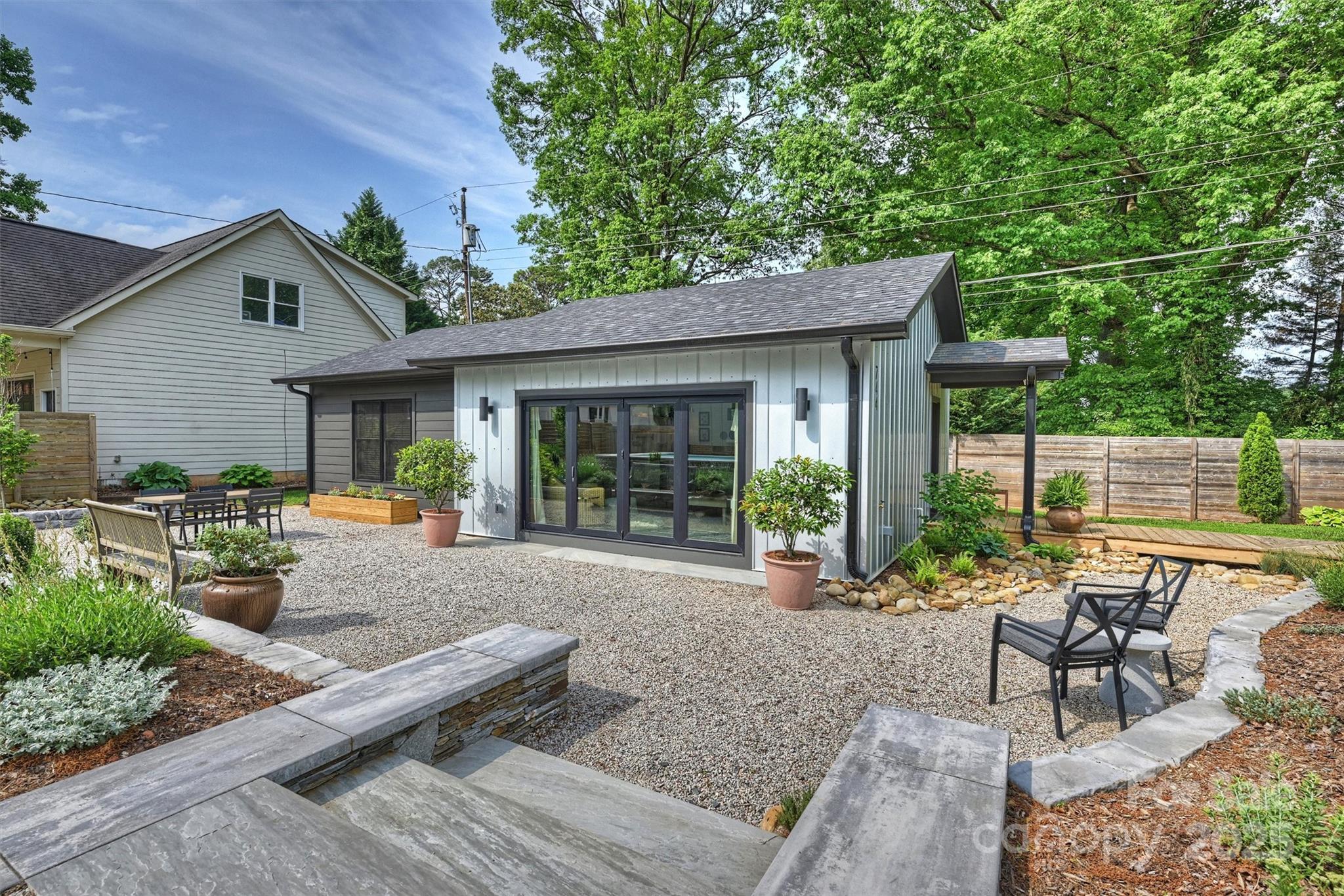 Lansdowne - Residential