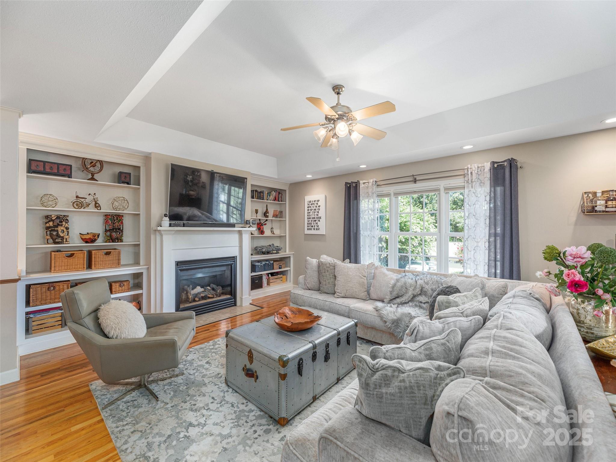 105 Deer Glade Lane