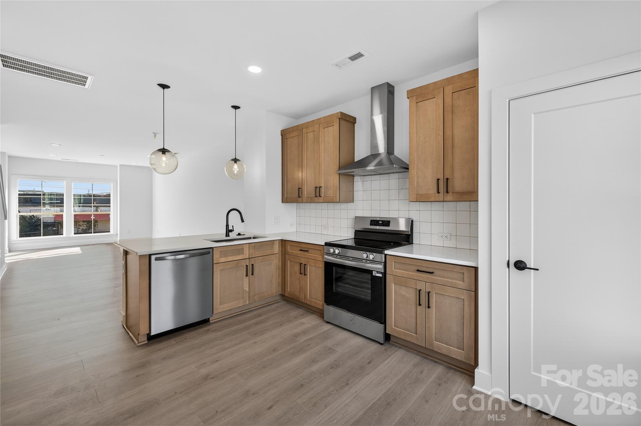 3002 Casting Street 24