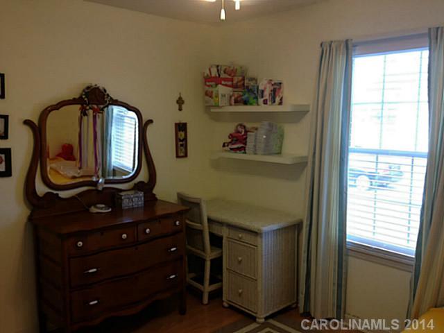 Quail Lakes - Residential