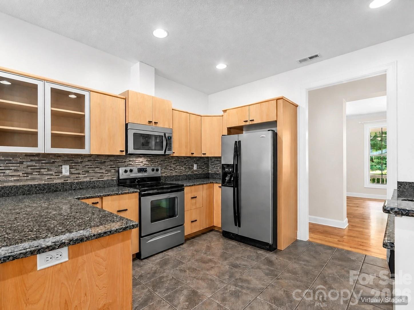 122 Twin Courts Drive